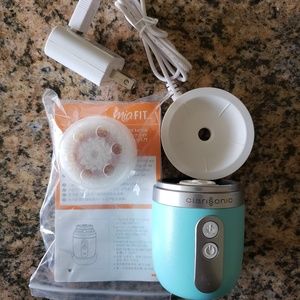 Clairsonic MIA FIT Facial Cleansing Brush